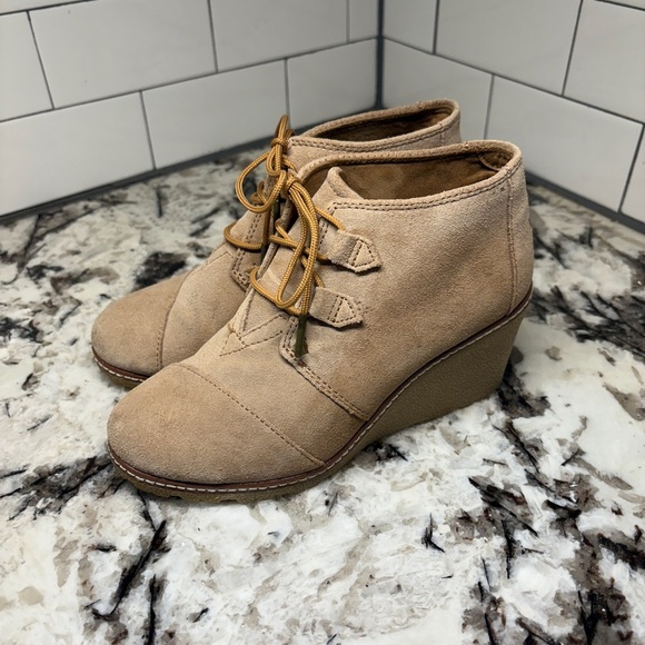 Toms Desert Wedge Toffee Suede Bootie - Picture 2 of 9